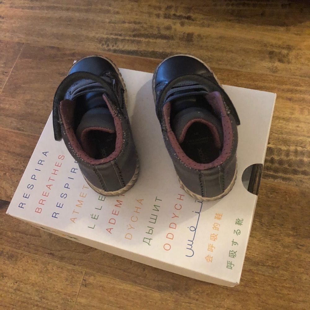 Geox Baby Toddler Girl Mirroless Shoes, Dark Grey, US 5.5, EU 21 - Picture 13 of 14